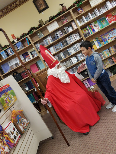 Holy Cross Books & Gifts Inc - Thumbnail