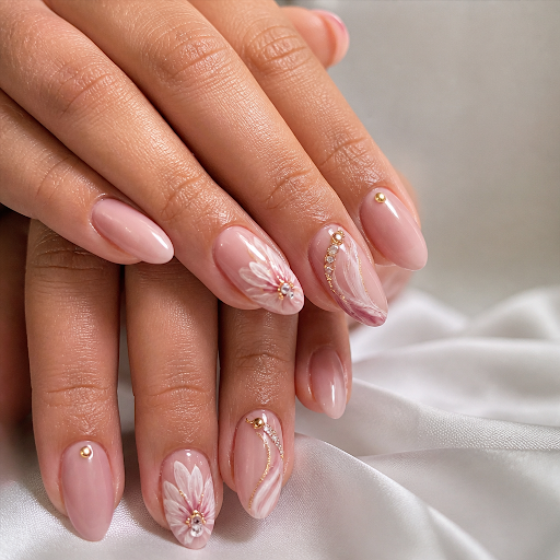 Discover how stone work and brush art can completely transform your manicure into a tiny piece of… post image