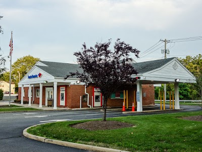 Bank of America (with Drive-thru ATM)