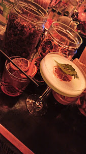 Les Timbrés Cocktail Bar photo