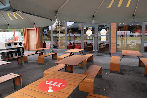 Restauracja McDonald's photo