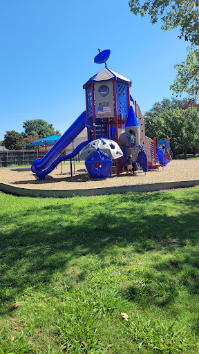 Chapman Park - Visual