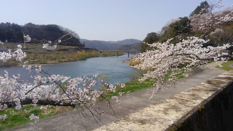 尾関山公園 広島県三次市三次町中所 公園 公園 グルコミ