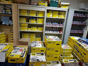 Photo n°3 de MYAZ GARAGE AUTO à Chennevières-sur-Marne (Garage automobile)