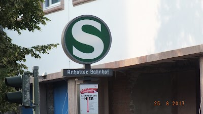 Photos of S Anhalter Bahnhof (Berlin)