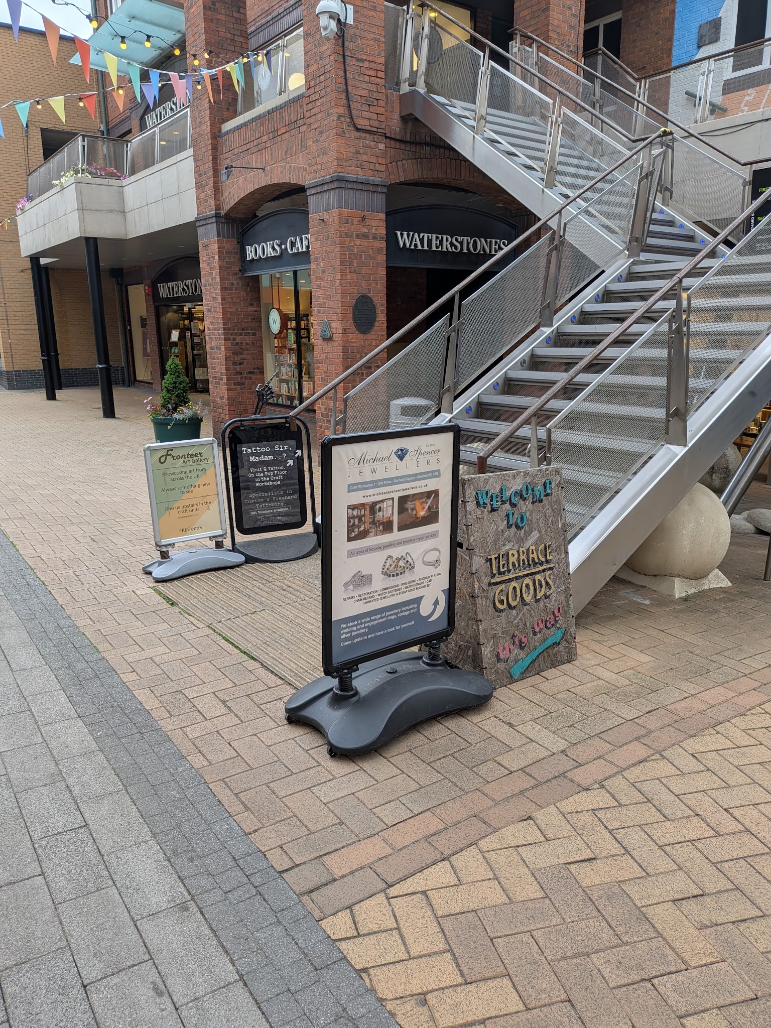 Michael Spencer Jewellers - Jewellery - photo 1