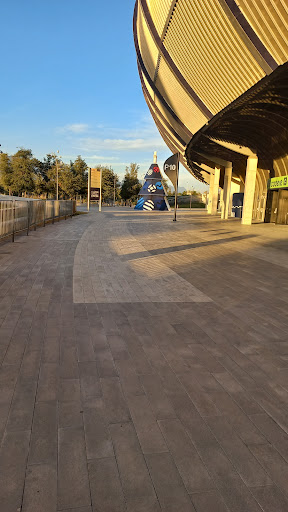Avenida Pablo Livas 2050 Parking
