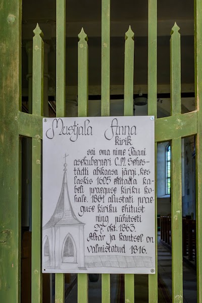 Photos of Mustjala kirik