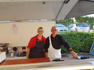 Photo n°8 de BOUCHERIE CHEVALINE ET TRADITIONNELLE AU COEUR DES VIANDES sur les marchés à Romillé (Marché alimentaire)