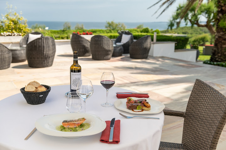 Restaurant Ilura Saint-Jean-de-Luz by null