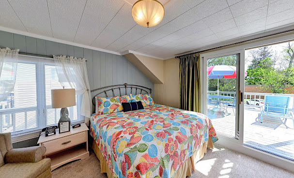 BaySide Inn by null