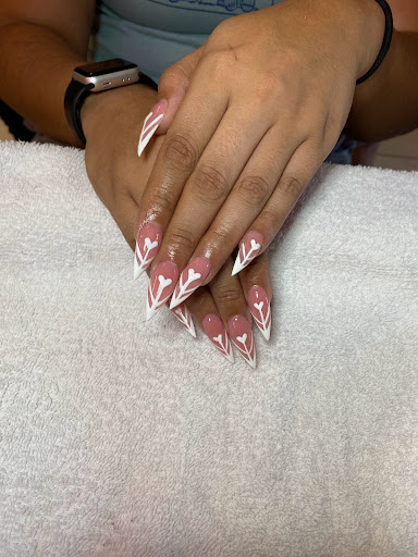 Glamor Kartel Salon - Thumbnail