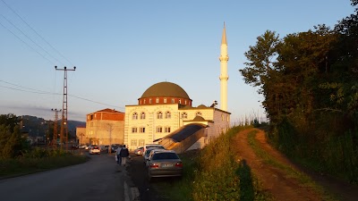 Kaynartaş Merkez Camii