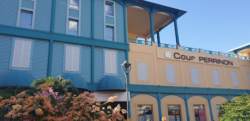 Centre commercial La Cour Perrinon Gallery - France