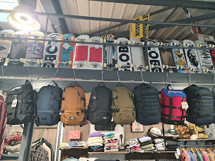 Photo n°17 de Evasion Skateshop Auray à Auray (Magasin de vêtements de sport)