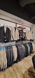 Photo n°10 de PIERRE CARDIN Outlet Troyes à Pont-Sainte-Marie (Magasin d'usine)