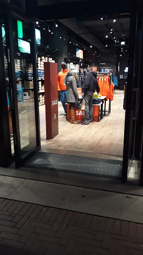 IMPERIAL OUTLET - Visual