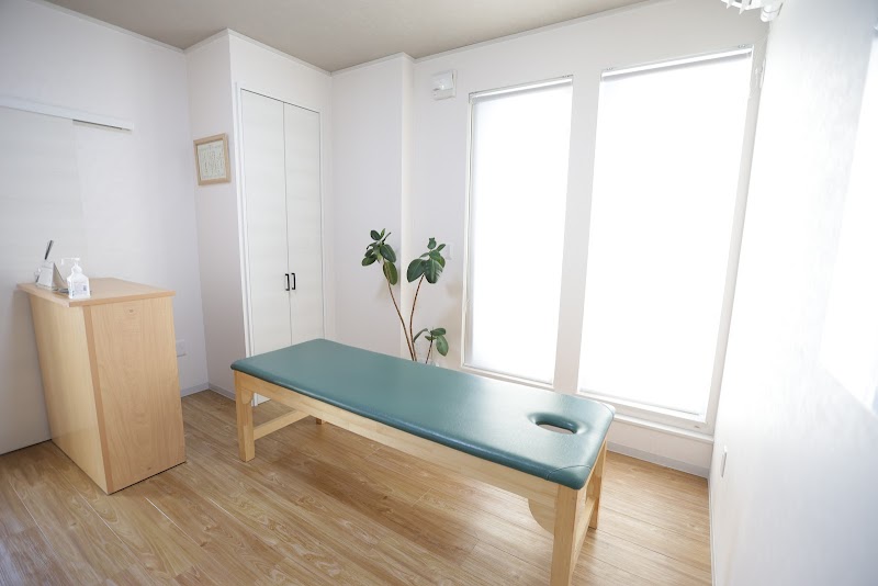 整体院ルーツケア