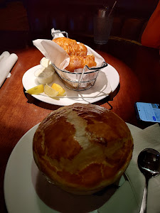 Lakes Lounge photo