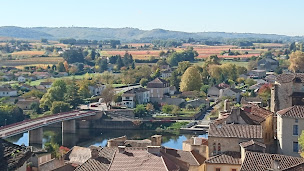 Photo n°13 de Domaine de l'Ameillée à Puy-l'Évêque (Maison de vacances)