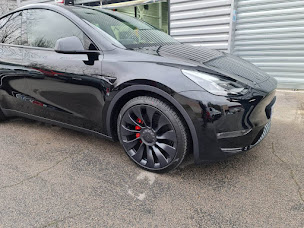 Photo n°1 de CARROSSERIE PREMIUM 87 à Limoges (Atelier de carrosserie automobile)