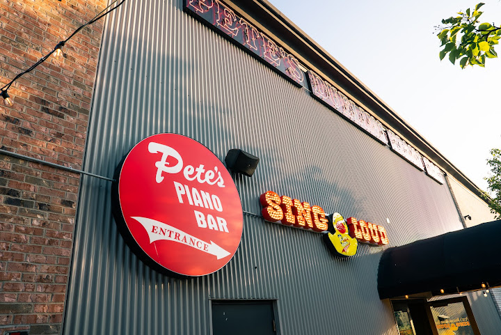 Pete's Dueling Piano Bar by null