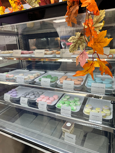 Emma's Macarons - Visual