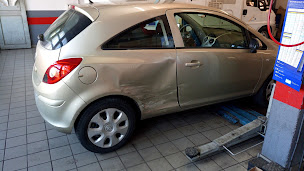 Photo n°1 de GARAGE SCHULLER à Woerth (Atelier de carrosserie automobile)