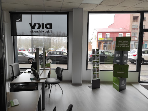 Oficina DKV Seguros Plasencia Gallery - Spain