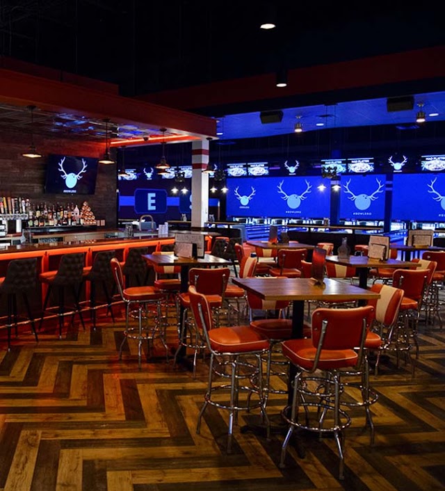 Bowlero Lakeville
