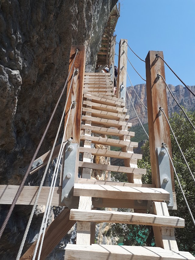 Camino natural de Montfalcó al congost de Mont-rebei