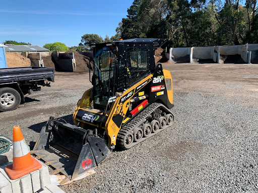 Riddells Creek Macedon Party & Builders Equipment Hire // Woodend sand and soil