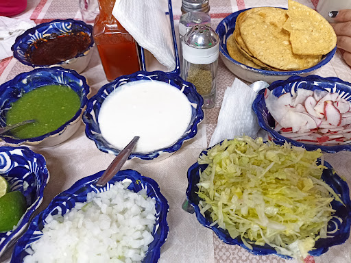 Los Pirules (Antojitos Mexicanos - Pozole) - Thumbnail
