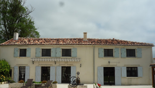 Photo de Maconnerie couverture Terrasement MONTRICHARD Cognac