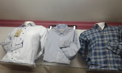 Photos of Centro Comercial Colonial