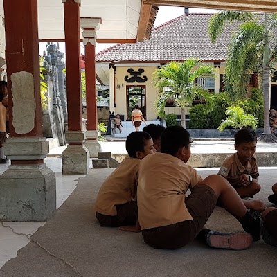 Photos of SDN 3 Lembongan