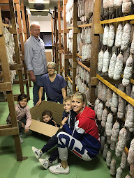 Photo n°28 de Charcuterie Moulin Jean-marc à Saint-Cirgues-en-Montagne (Charcuterie)