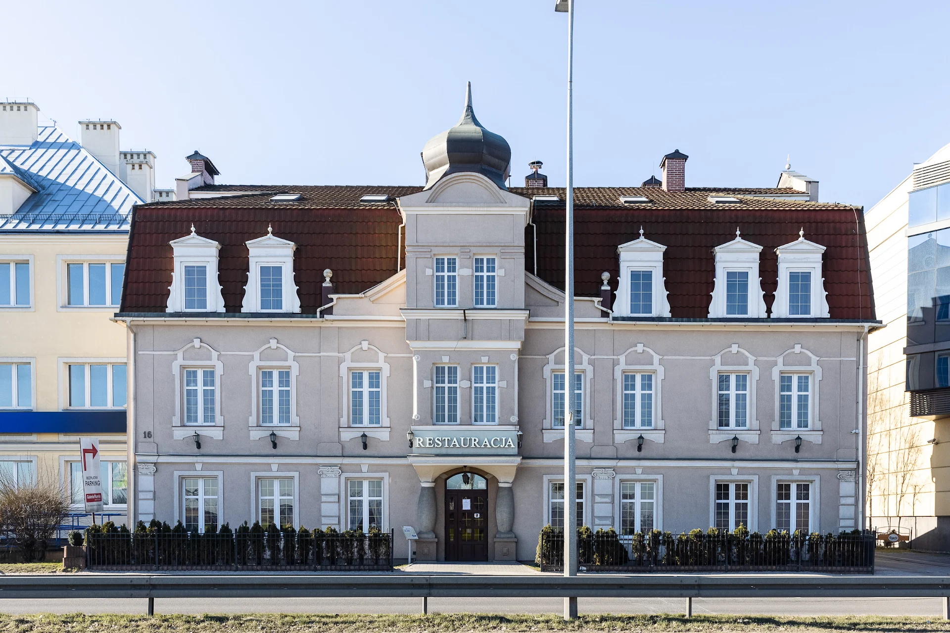 Hotel Bialy Dworek
