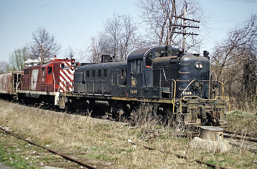 Central Avenue Grade Crossing - Thumbnail