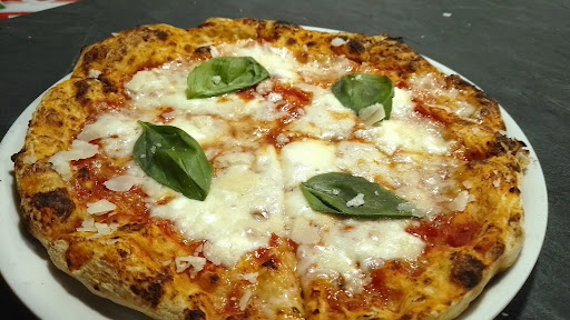 Photo 5 - Chouette Pizza à Dijon depuis plus de 30 ans, pizzas artisanales, burger maison, en livraison, sur place et à emporter