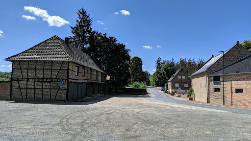 Parkplatz Burg Bergerhausen - Thumbnail