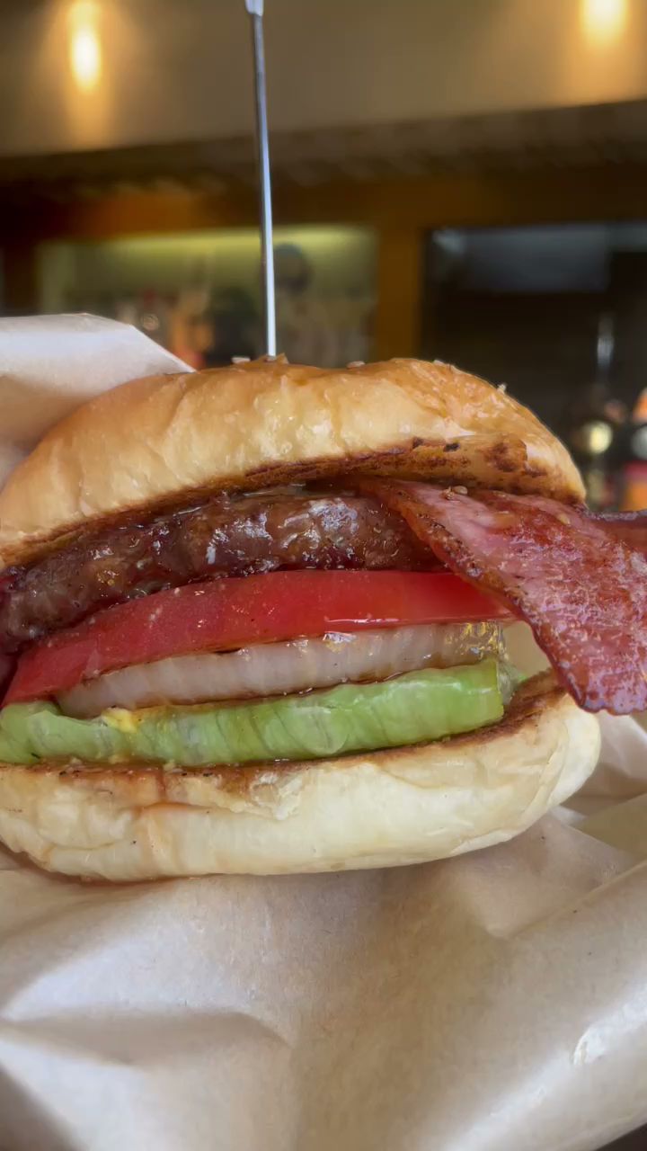 Nine9 Style hamburger & bar