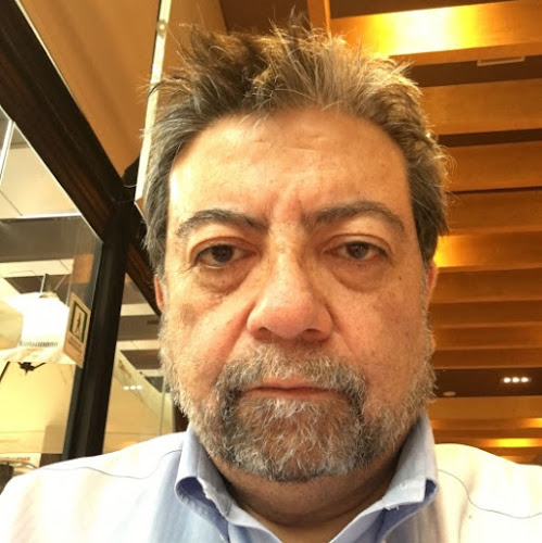 Dr. Waldo Luis Humberto González Vega, Oftalmólogo