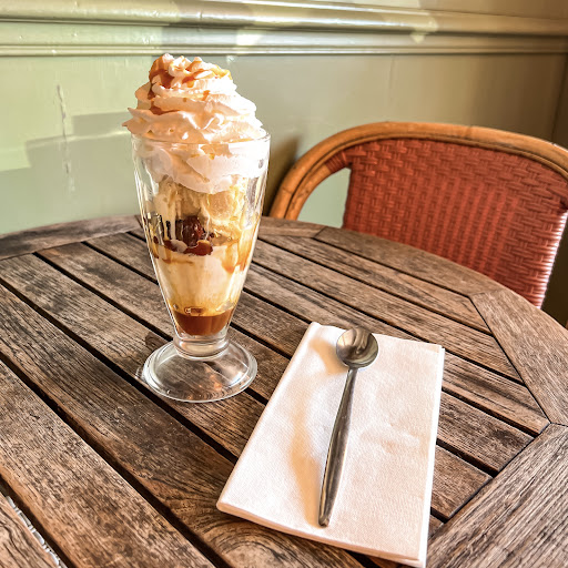 Café Eugène - Thumbnail