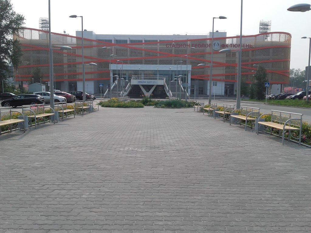 Спортивный комплекс мед. Ул Коммуны 22 Тюмень. Ул.Коммуны 22 стр 1 Тюмень. Улица Коммуны Тюмень. Ул Коммуны 22 корп 1 Тюмень.