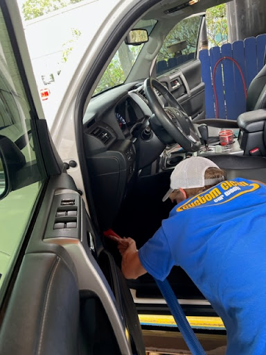 Custom Clean Full Serve Car wash - Thumbnail