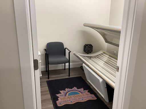 Heatwaves Light Therapy and Tanning