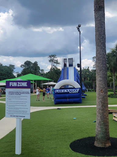 Windward Pool Bar - Visual