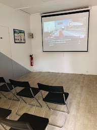 Photo n°2 de Auto-Moto-Ecole - CER Parc Pierre - N°1 du Permis Accéléré à Sainte-Geneviève-des-Bois (Moto-école)