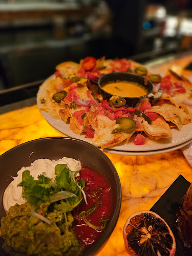 Maxwell's Bar & Grill - Restaurant